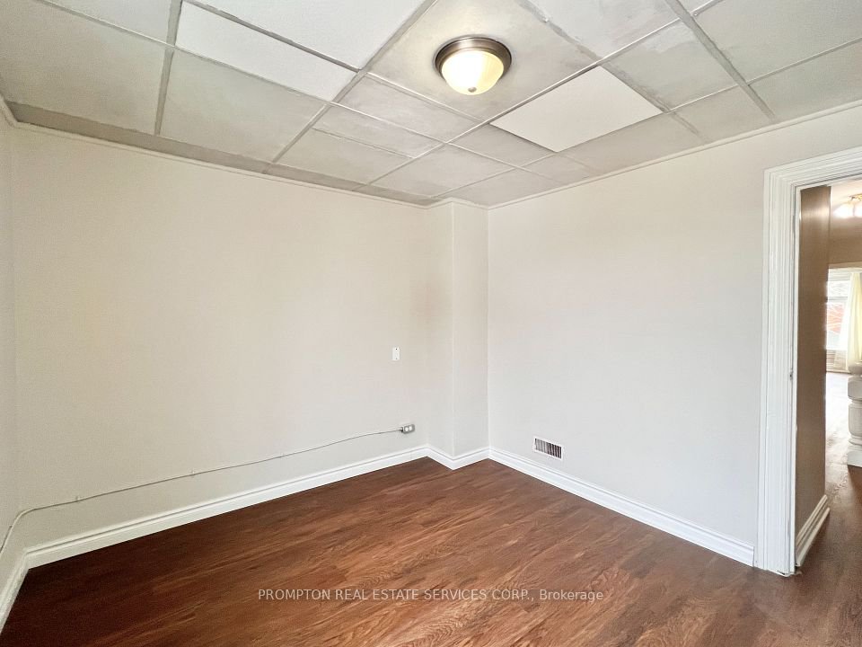 3 Bedroom House for Rent - 17 Winnifred Avenue, Toronto, ON 3