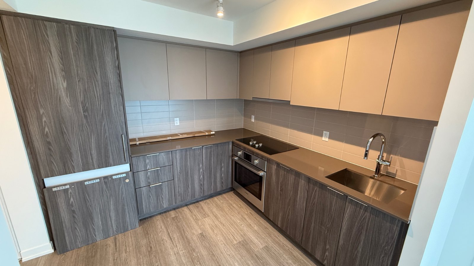 2 Bedroom Apartment for Rent - 15 David Salomon Dr, York, ON 5