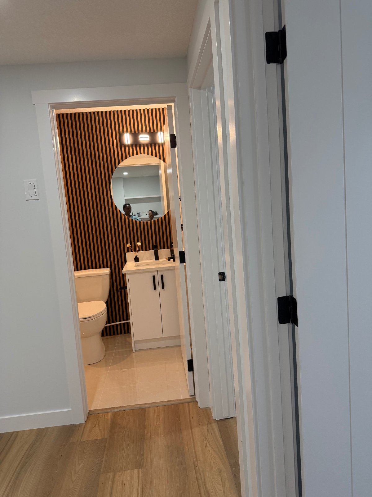 2 Bedroom Basement Suite for Rent - 997 Creekview Dr SW, Calgary, AB 5