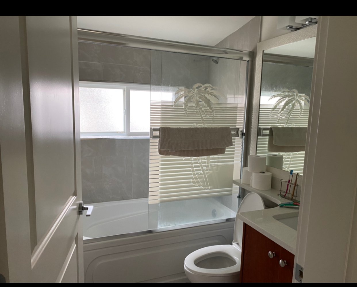 2 Bedroom Laneway Suite for Rent - E 42nd Ave, Vancouver, BC 3