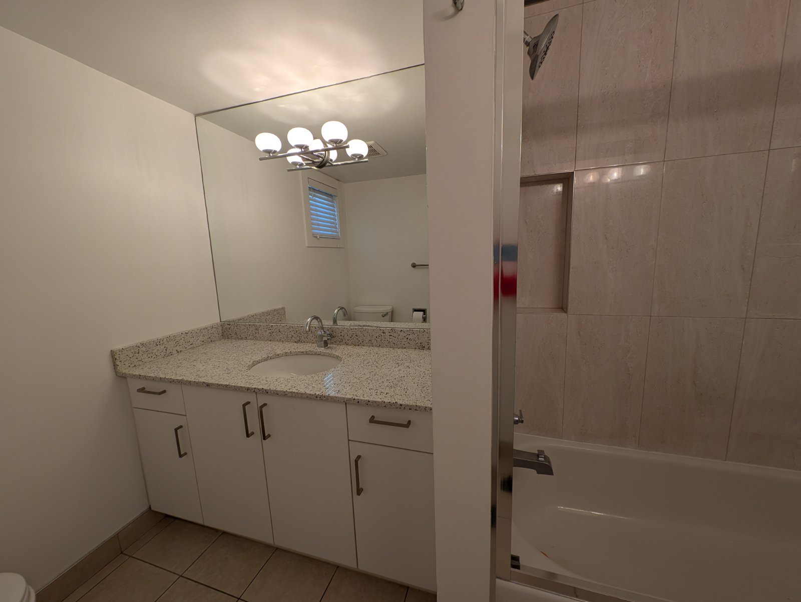 3 Bedroom Apartment for Rent - 5778 Main St, Vancouver, BC 4