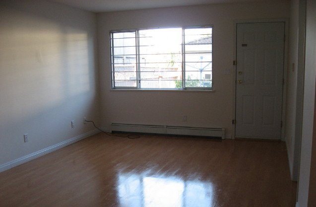 2 Bedroom Garden Suite for Rent - 4268 Skeena St, Vancouver, BC 3