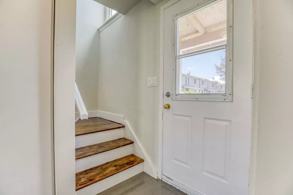 3 Bedroom Townhouse for Rent - 321 Yonge Street, Kingston, ON 2
