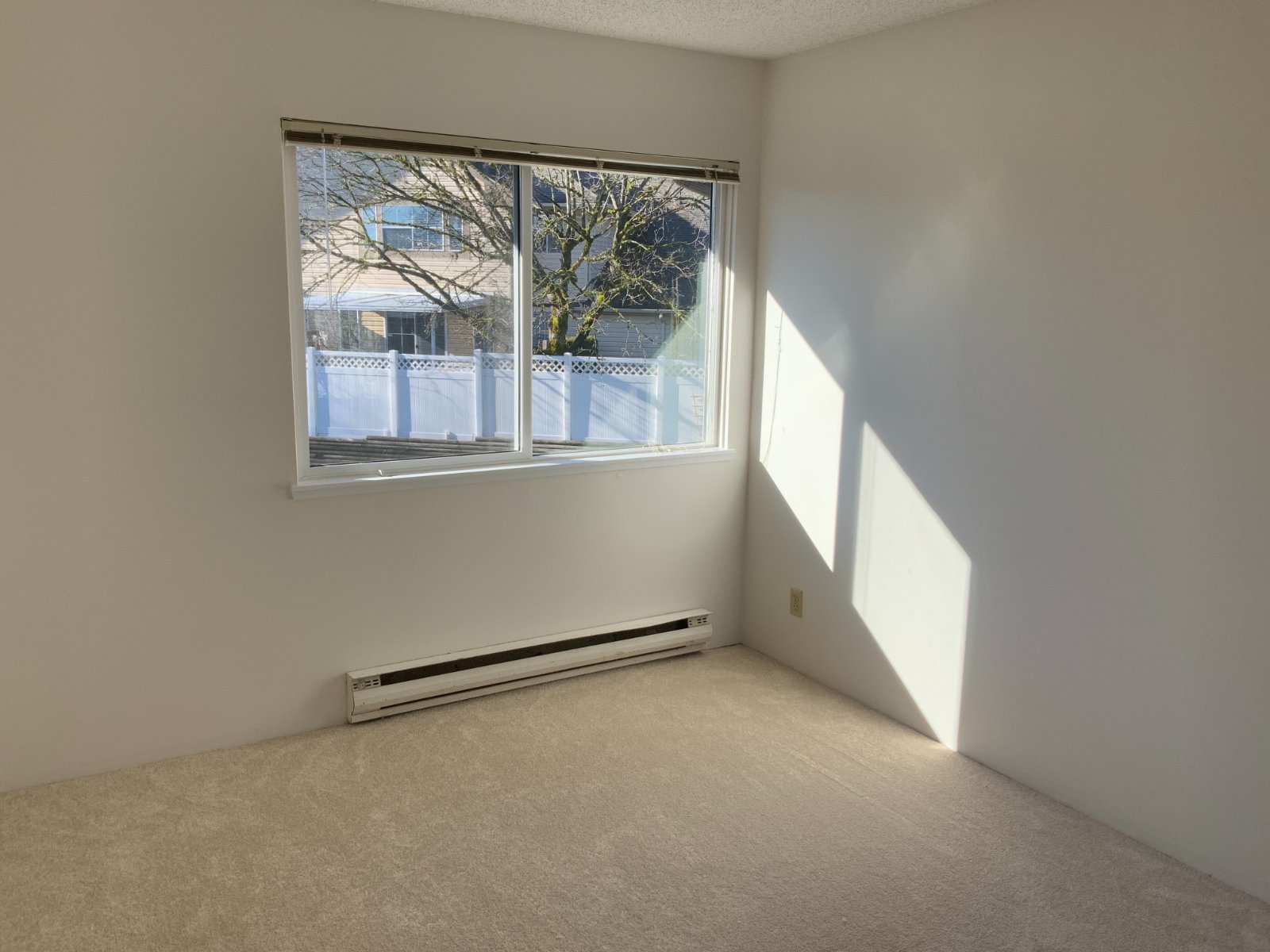 2 Bedroom Townhouse for Rent - 6083 Greenside Dr W, Surrey, BC 5