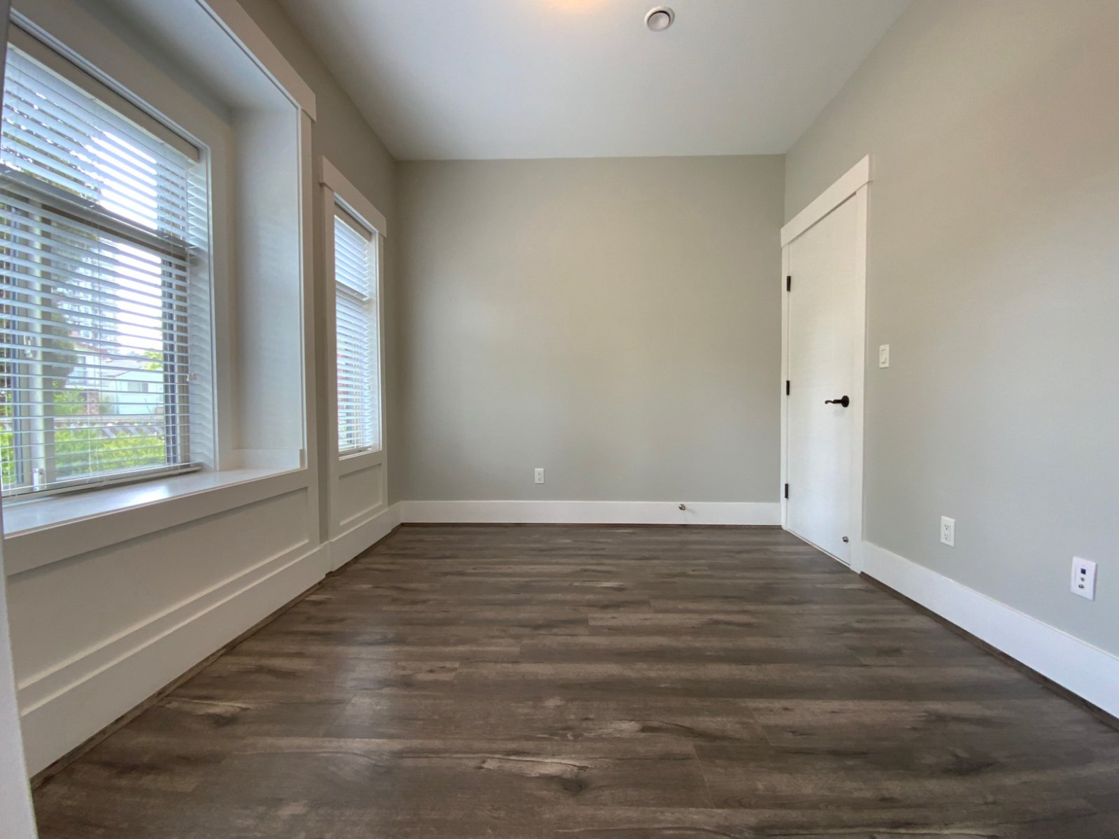 2 Bedroom Basement Suite for Rent - 6843 Salisbury Ave, Burnaby, BC 3