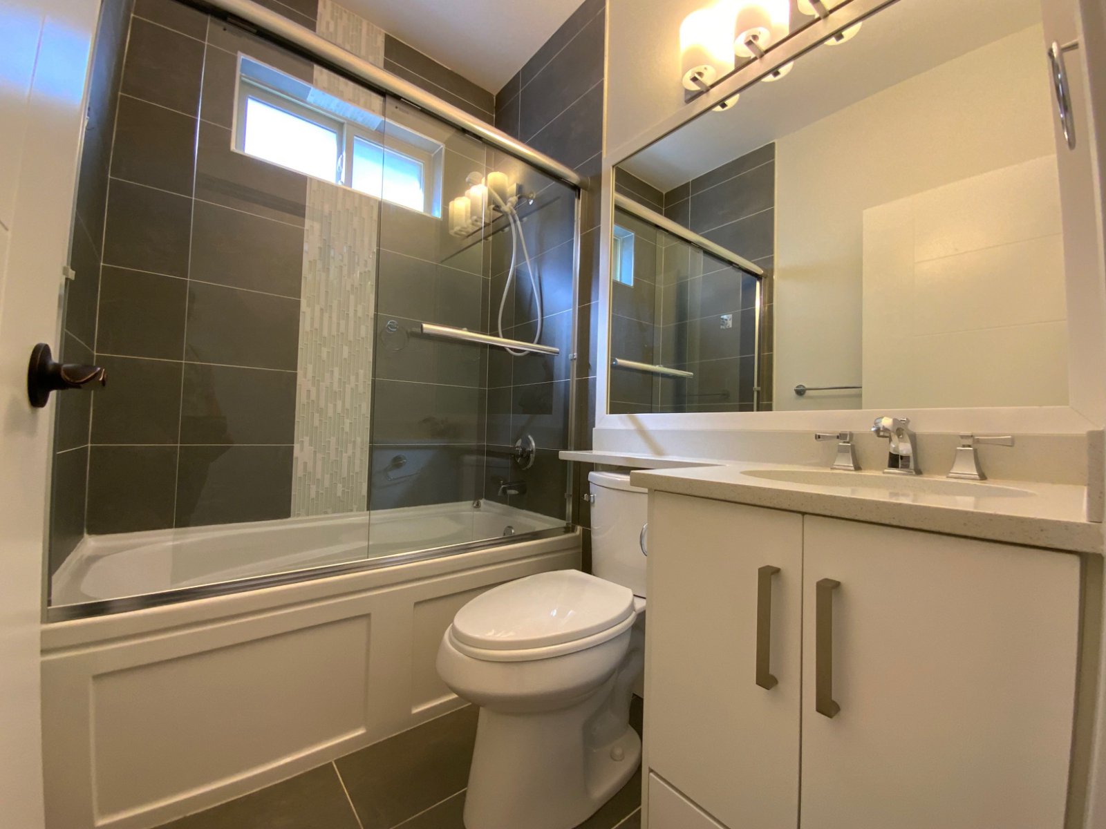 2 Bedroom Basement Suite for Rent - 6843 Salisbury Ave, Burnaby, BC 5