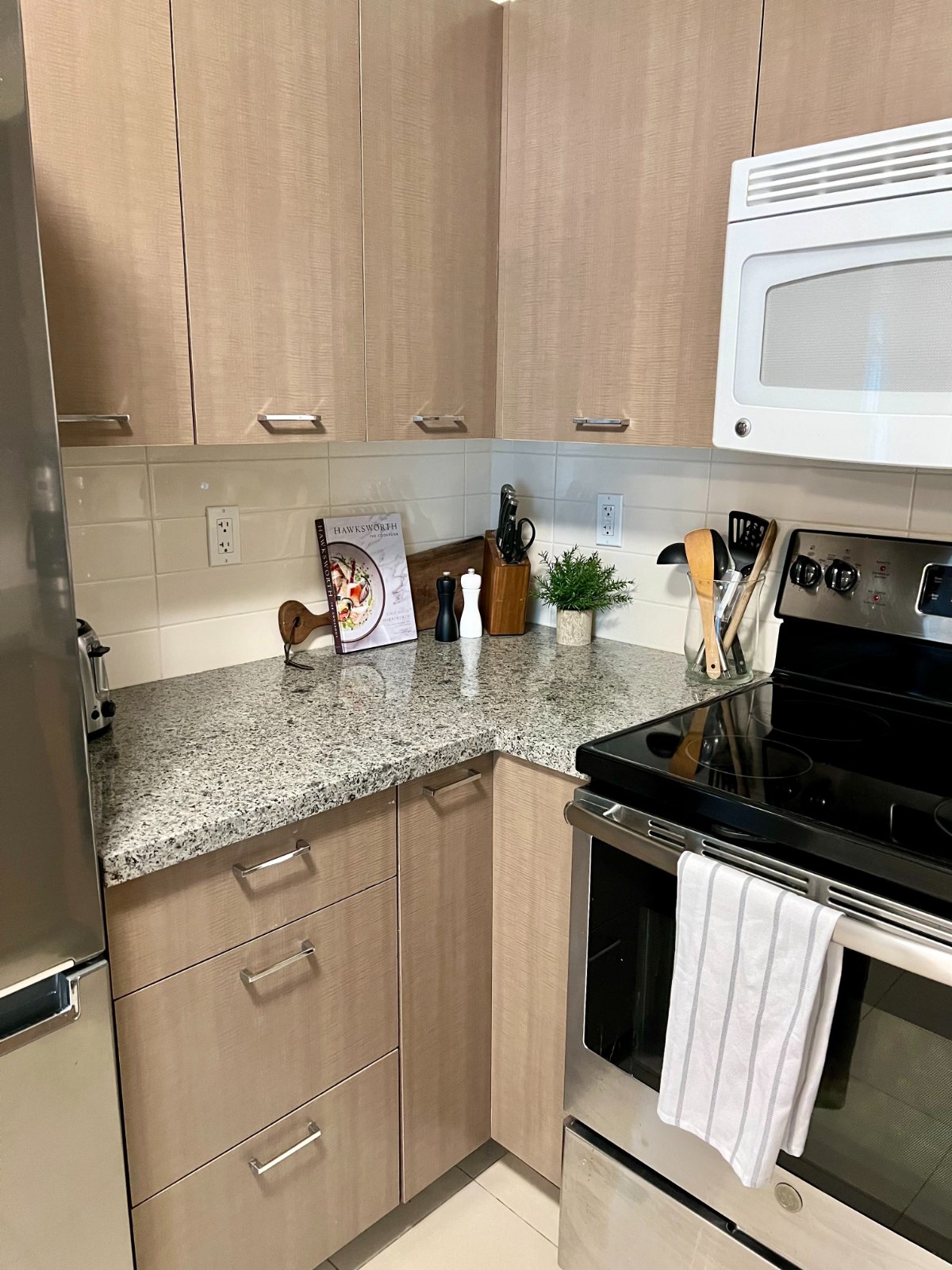 2 Bedroom Basement Suite for Rent - E 17th Ave, Vancouver, BC 5
