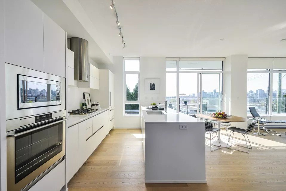 Room in Apartment for Rent - 133 8th Ave E, Vancouver, BC 5