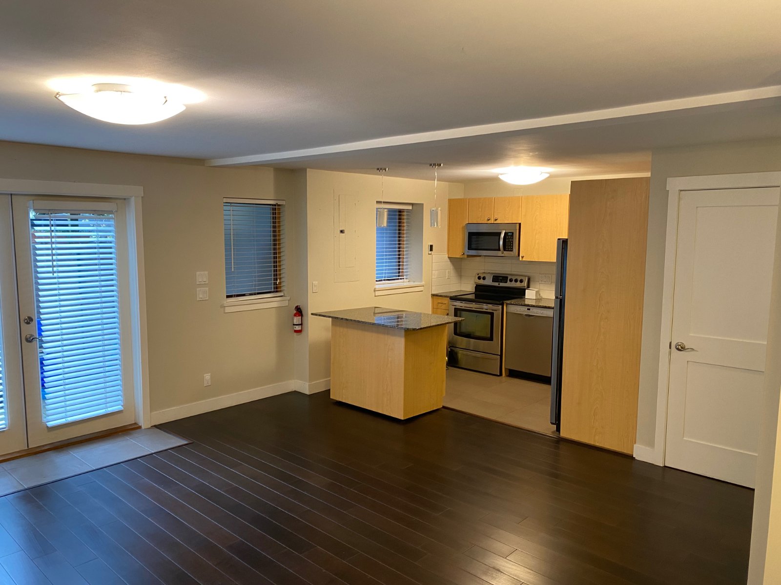 2 Bedroom Basement Suite for Rent - W 27th Ave, Vancouver, BC 3