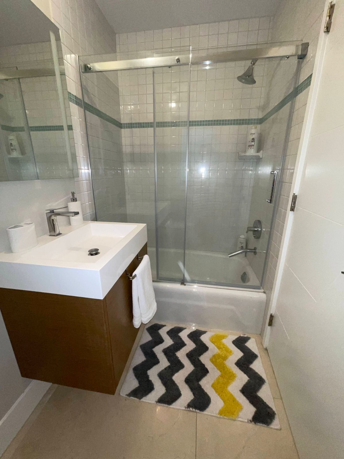 2 Bedroom Garden Suite for Rent - 1162 Chartwell Cres, West Vancouver, BC 4