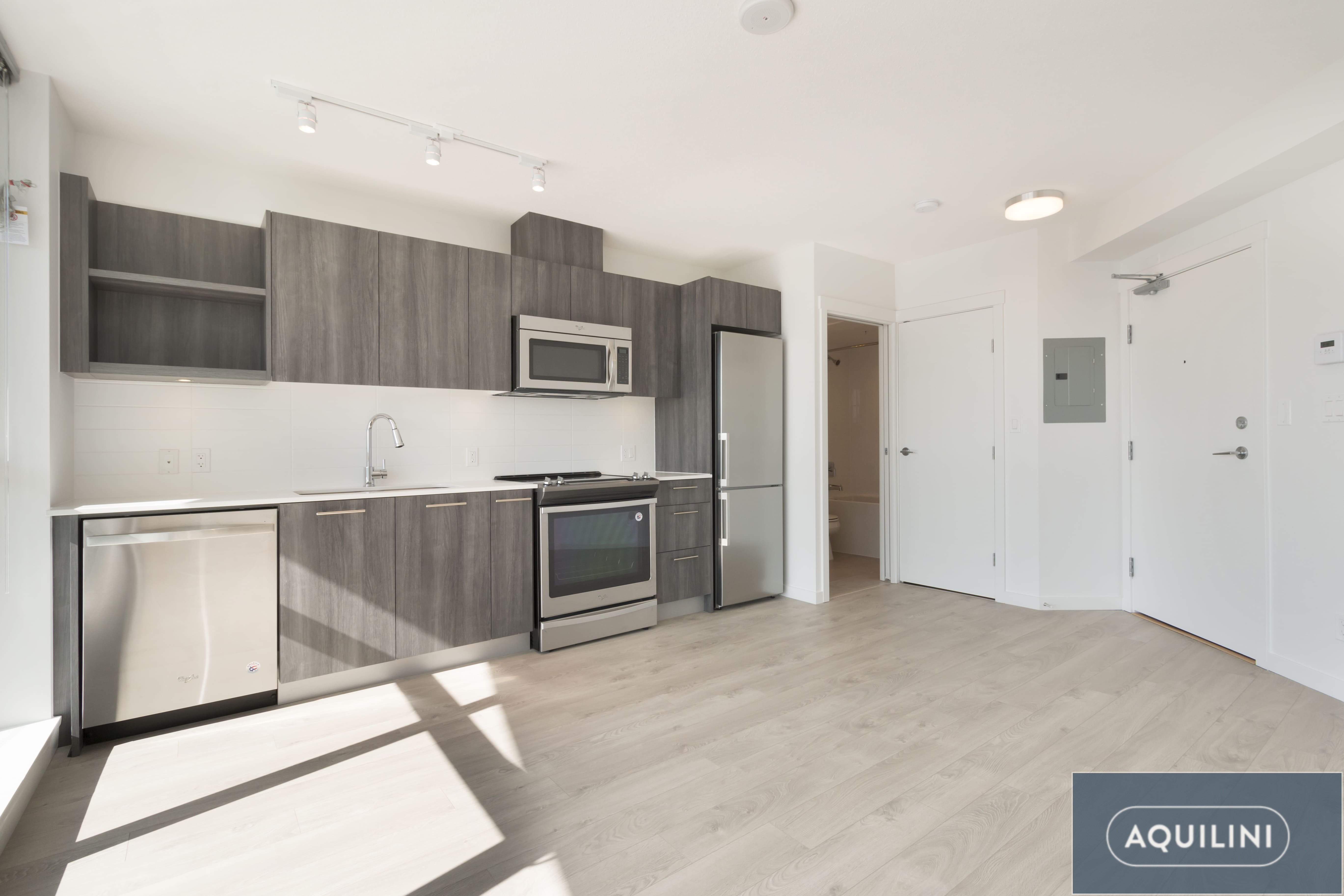 Studio Apartment for Rent - 685 Pacific Blvd, Vancouver, BC
