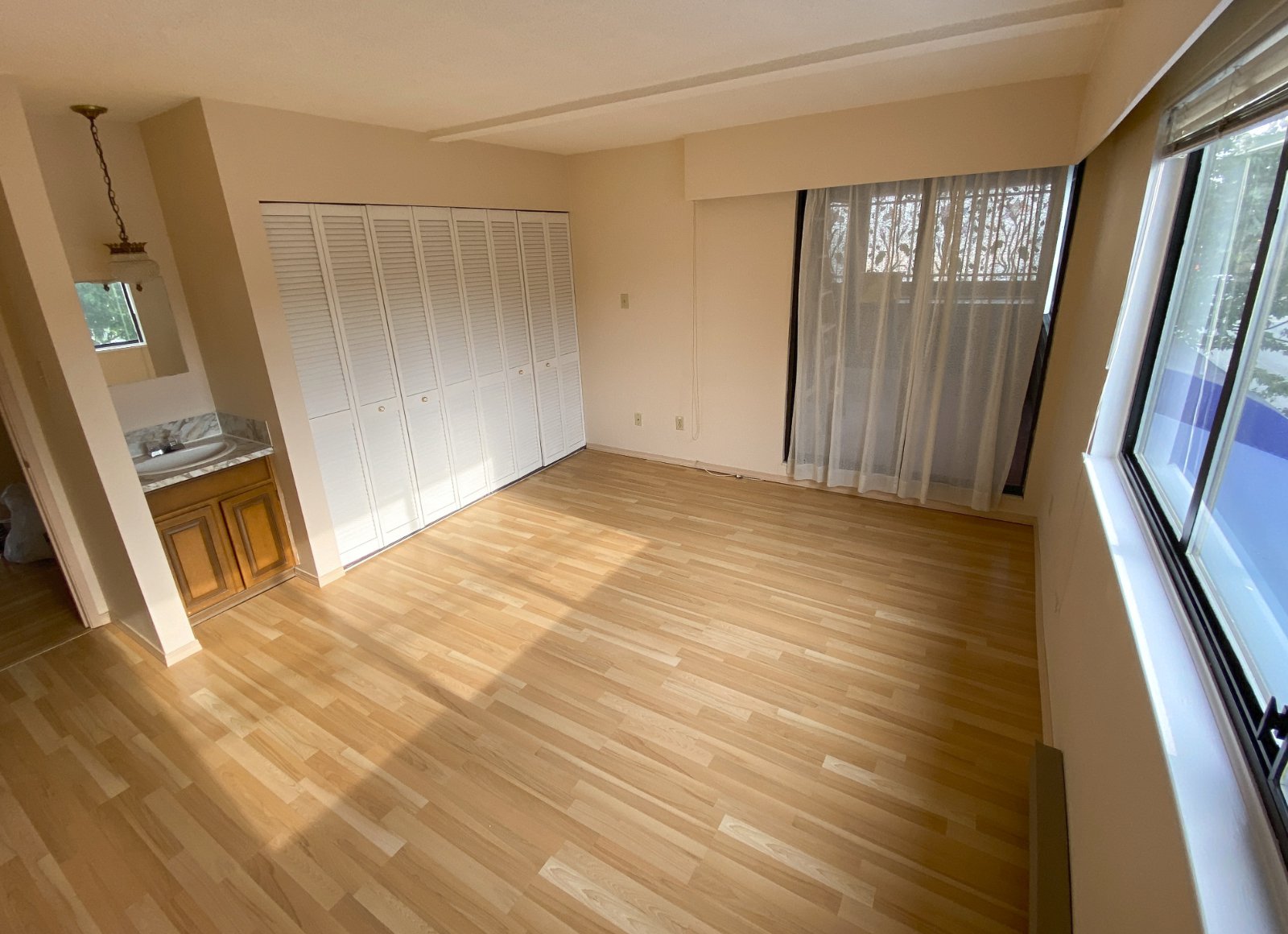 3 Bedroom Apartment for Rent - 8666 Granville St, Vancouver, BC 2