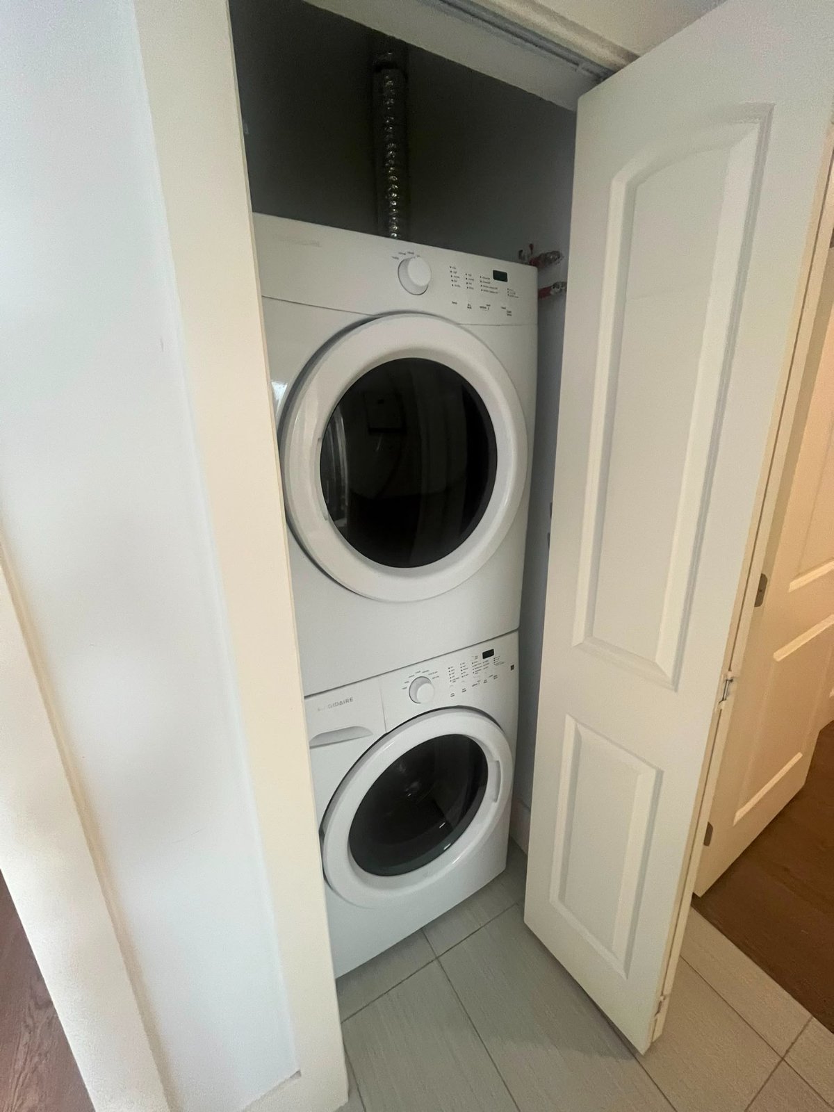 2 Bedroom Basement Suite for Rent - Venables St, Burnaby, BC 5