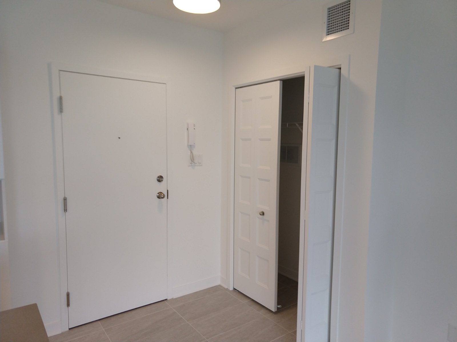2 Bedroom Apartment for Rent - 829 Boulevard du Curé-Labelle, Blainville, QC 5