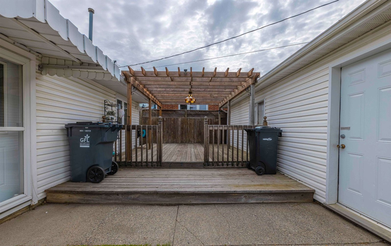2 Bedroom House for Rent - Crawford Ave, Thunder Bay, ON 2
