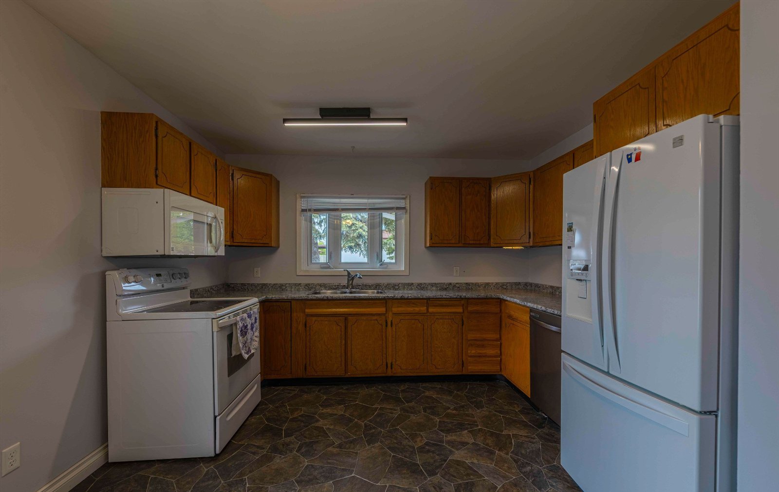 2 Bedroom House for Rent - Crawford Ave, Thunder Bay, ON 3