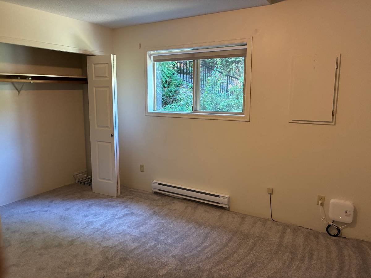 3 Bedroom House for Rent - 326 Sasamat Ln, North Vancouver District, BC 2