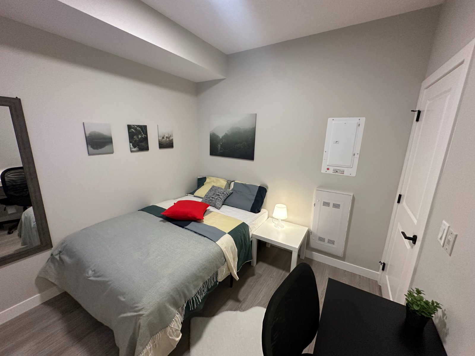 Room in Apartment for Rent - 825 17 Ave SW, Calgary, AB 2