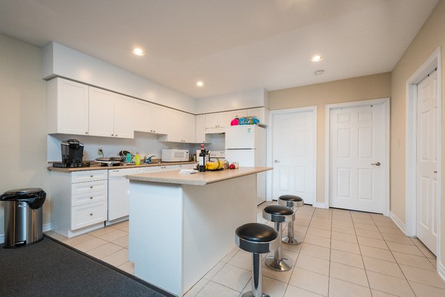 Room in Townhouse for Rent - 20 Avenue of Champions, Oshawa, ON 3