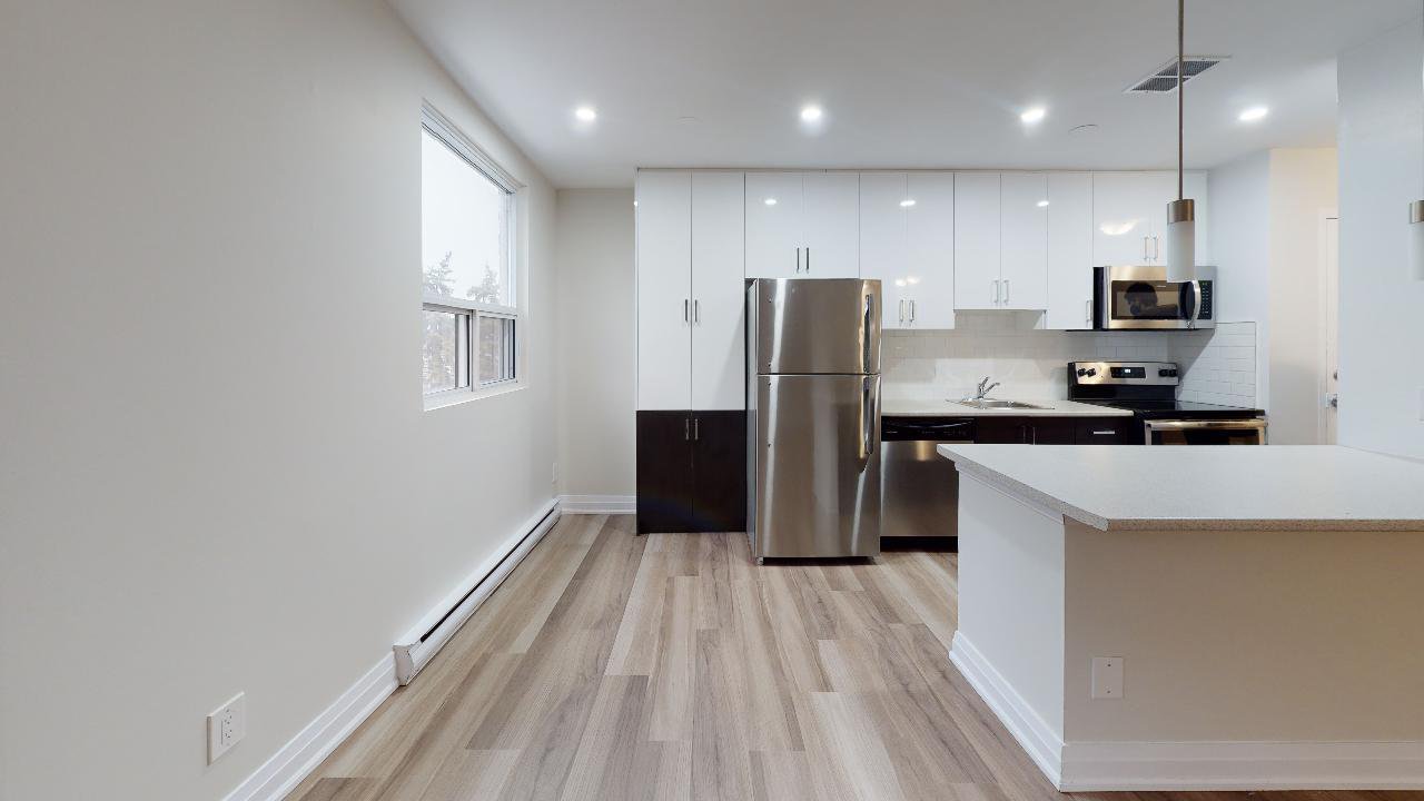 3 Bedroom Apartment for Rent - 1 & 3 Slessor Blvd, Grimsby, ON