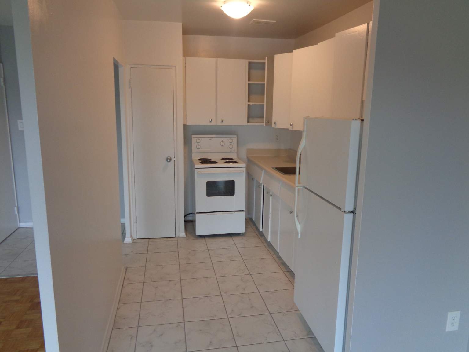 Studio Apartment for Rent - 71 Talara Drive, Toronto, ON 2