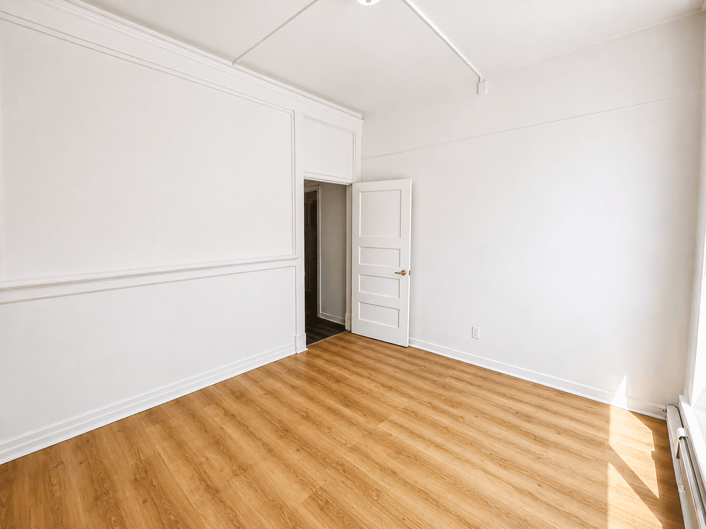 2 Bedroom Apartment for Rent - 2980 Dundas St W, Toronto, ON 5
