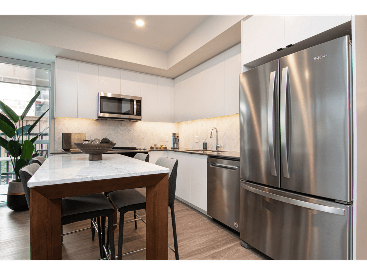 2 Bedroom Apartment for Rent - 2475 Hurontario Street, Mississauga, ON 2