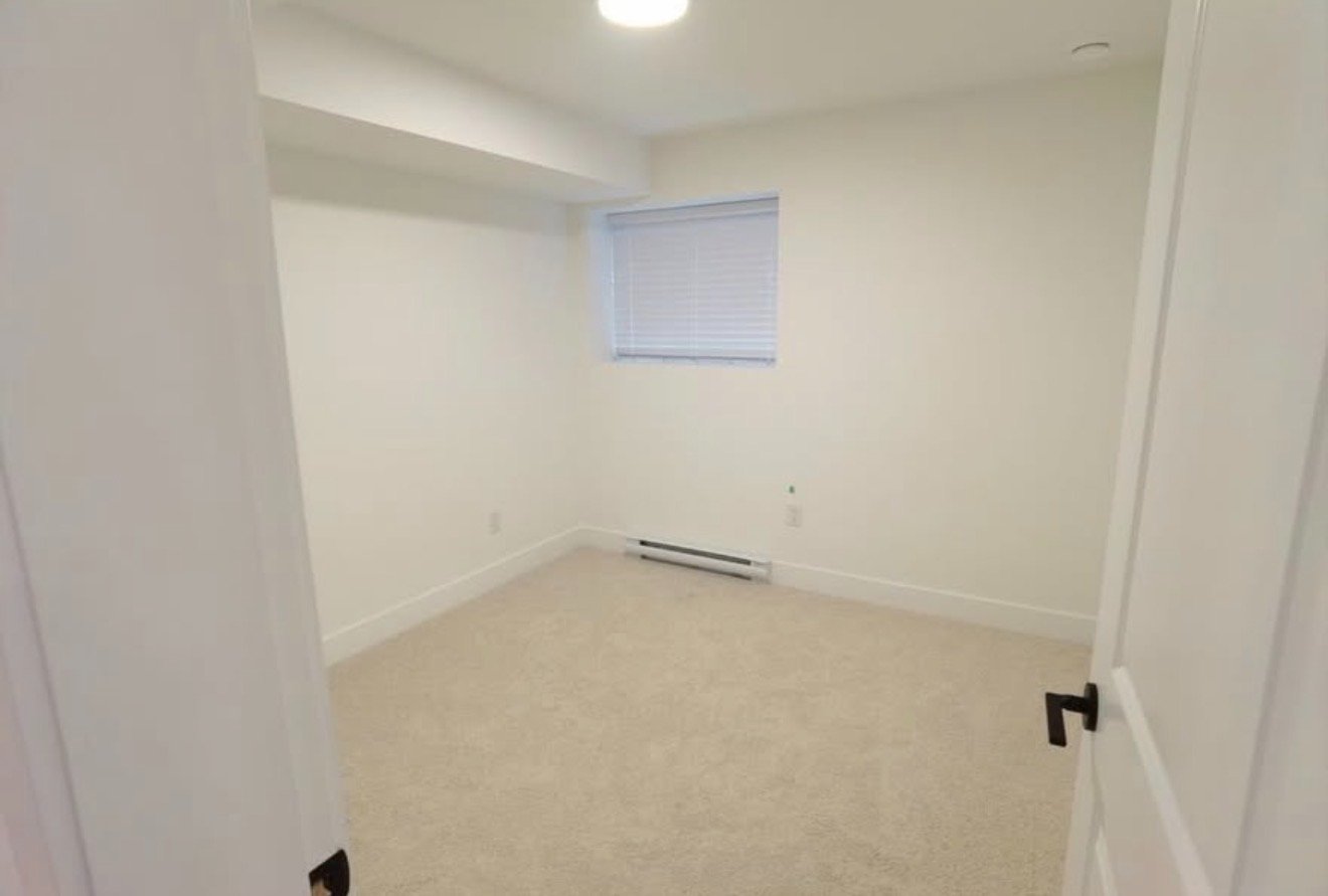 2 Bedroom House for Rent - 168 St, Surrey, BC 2