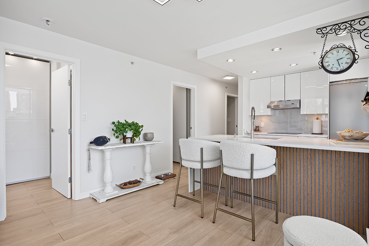 2 Bedroom Apartment for Rent - 161 W Georgia St, Vancouver, BC 5