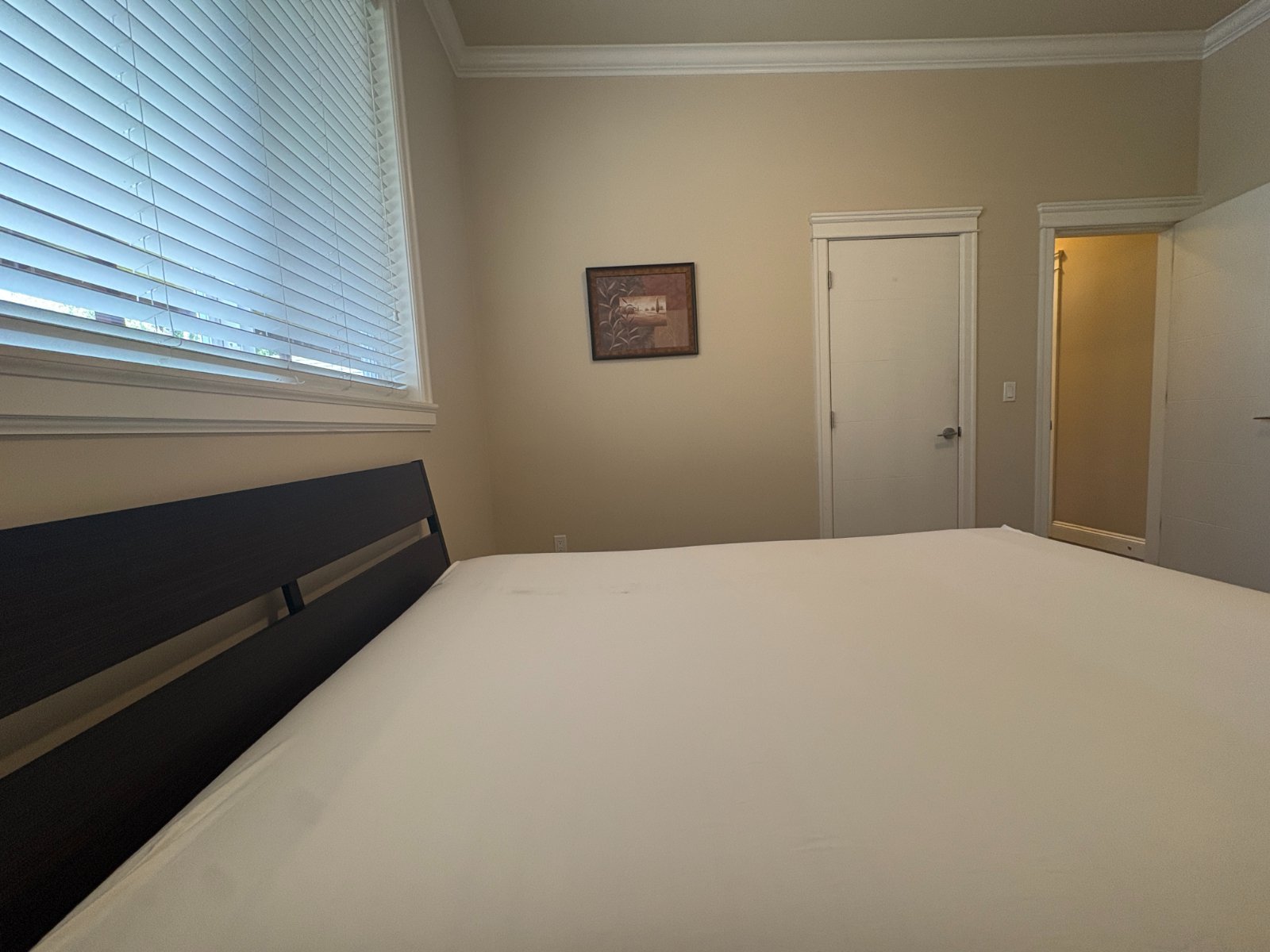 2 Bedroom House for Rent - 151 St, Surrey, BC 3