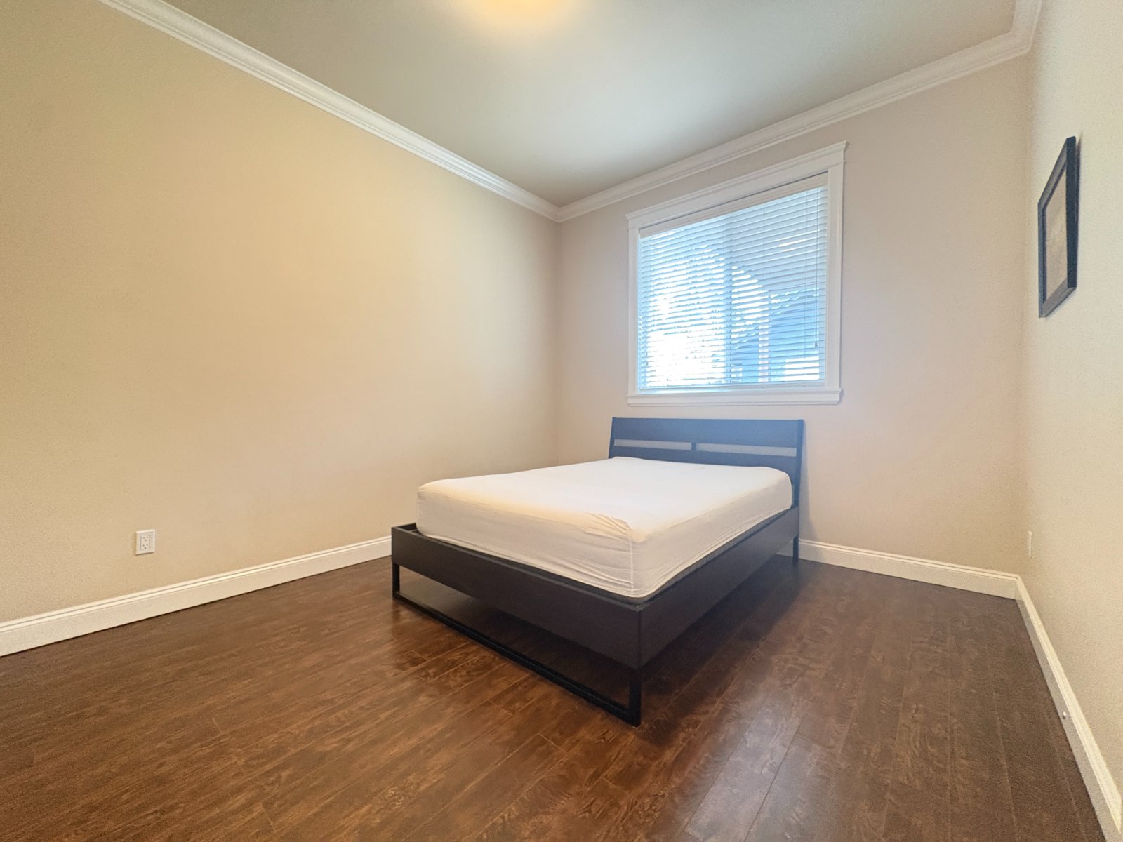 2 Bedroom House for Rent - 151 St, Surrey, BC 5