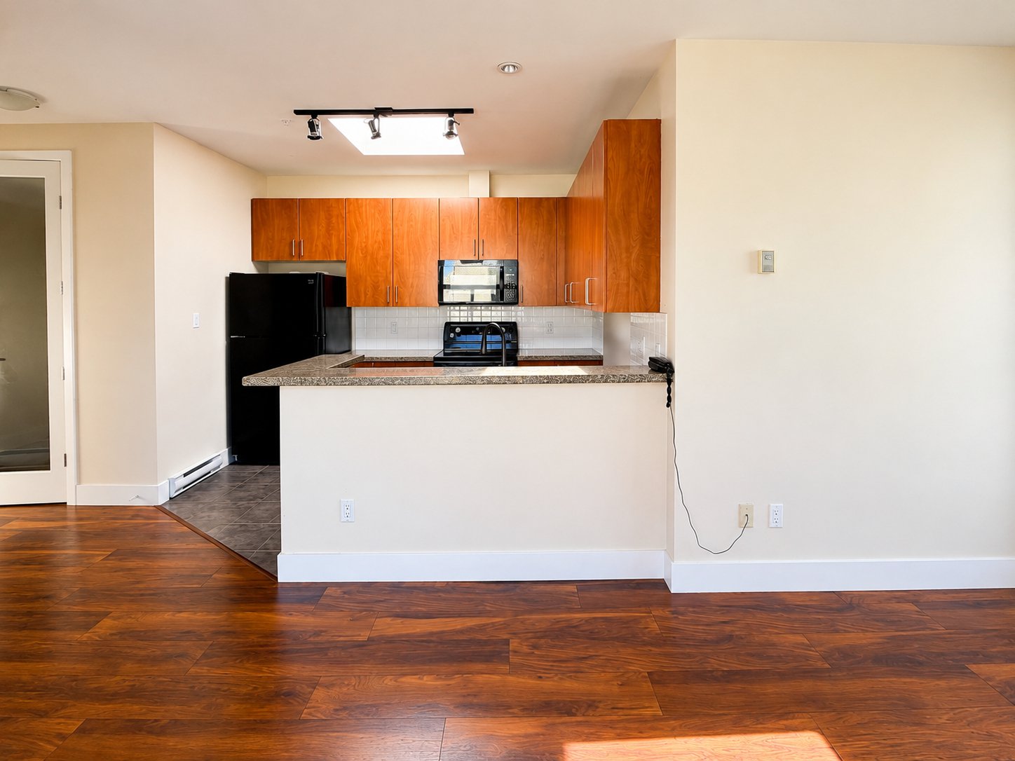2 Bedroom Apartment for Rent - 2680 Arbutus Street, Vancouver, BC 2