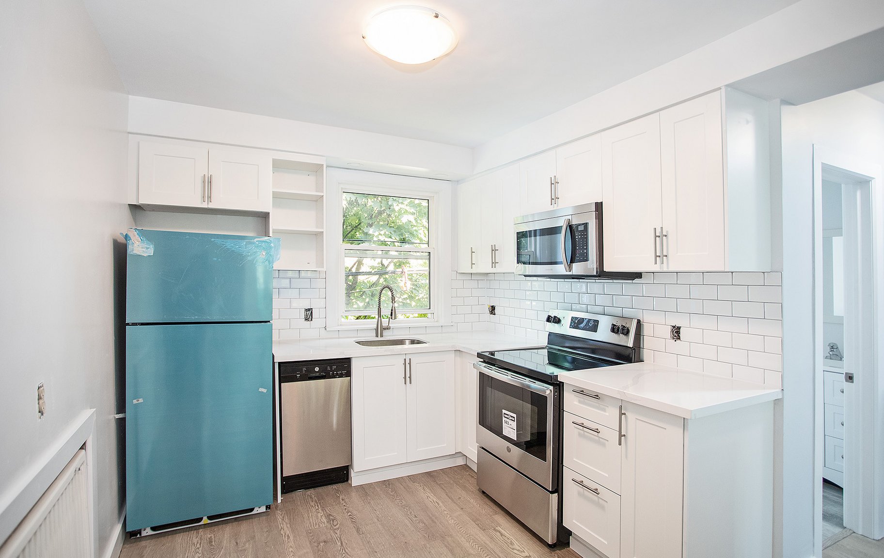 2 Bedroom Apartment for Rent - 2 - 9 Oaklawn Gardens, Toronto, ON 2