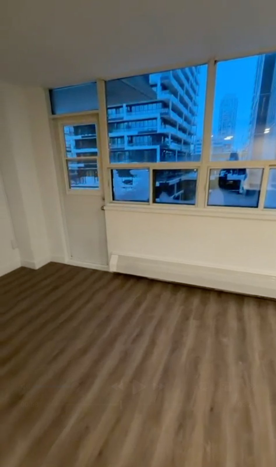 Studio Apartment for Rent - 75 Broadway Ave, Toronto, ON 4