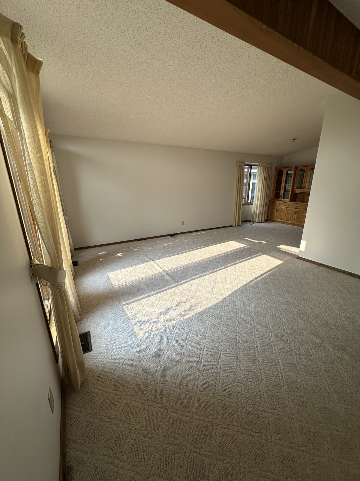 5 Bedroom House for Rent - 102 St NW, Edmonton, AB 3