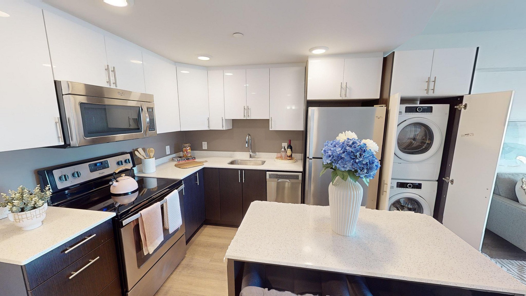 2 Bedroom Apartment for Rent - 207 Bell St N, Ottawa, ON 2
