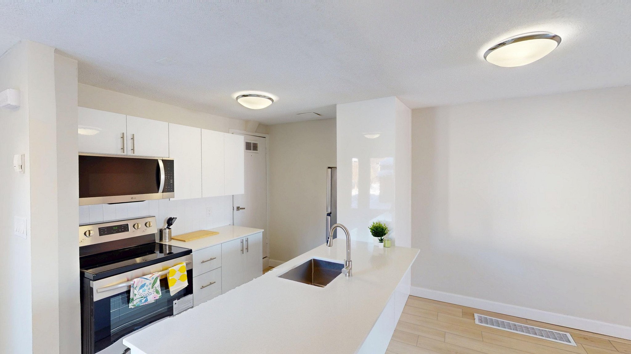 2 Bedroom Apartment for Rent - 2780 Rowatt Street, Ottawa, ON 2