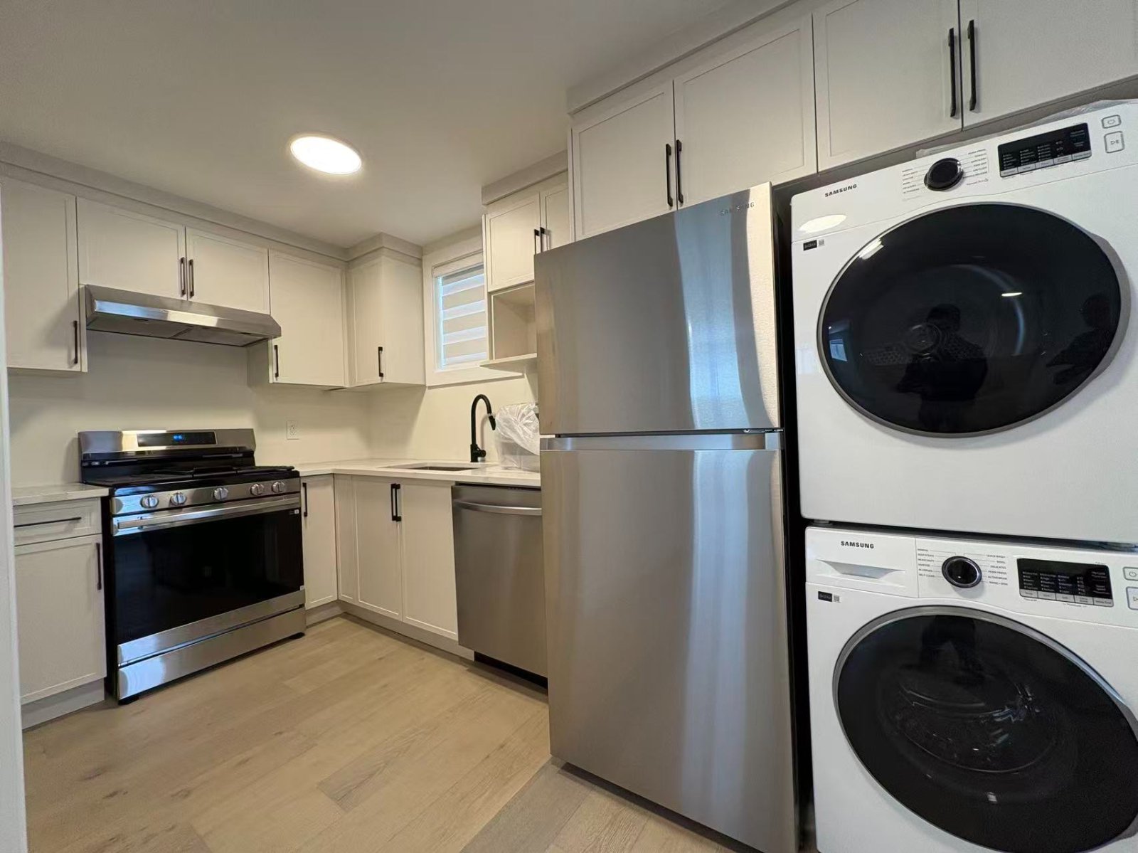 2 Bedroom Basement Suite for Rent - 945 E 28th Ave, Vancouver, BC 4