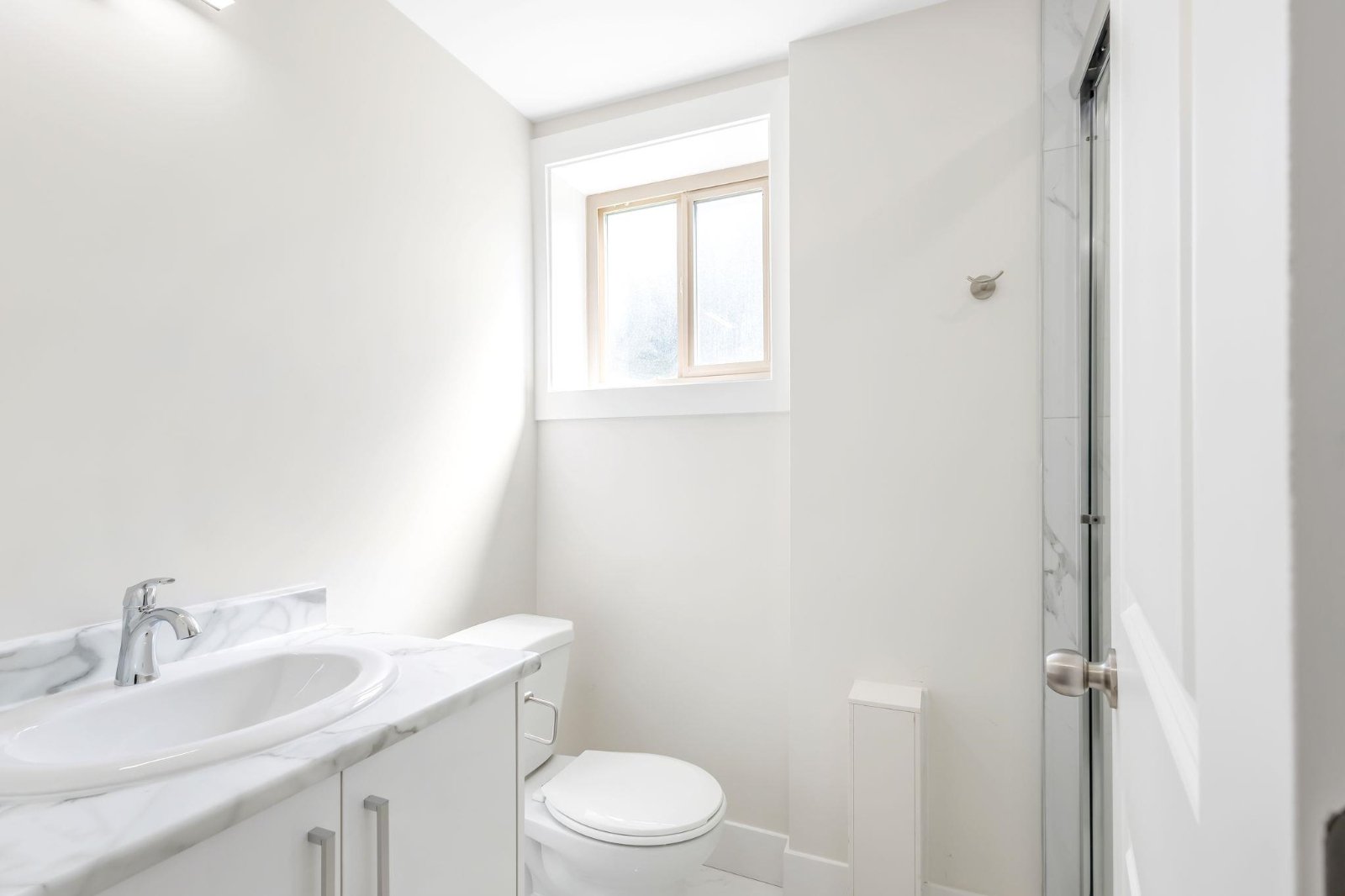 2 Bedroom Private Suite for Rent - 135 St, Surrey, BC 4