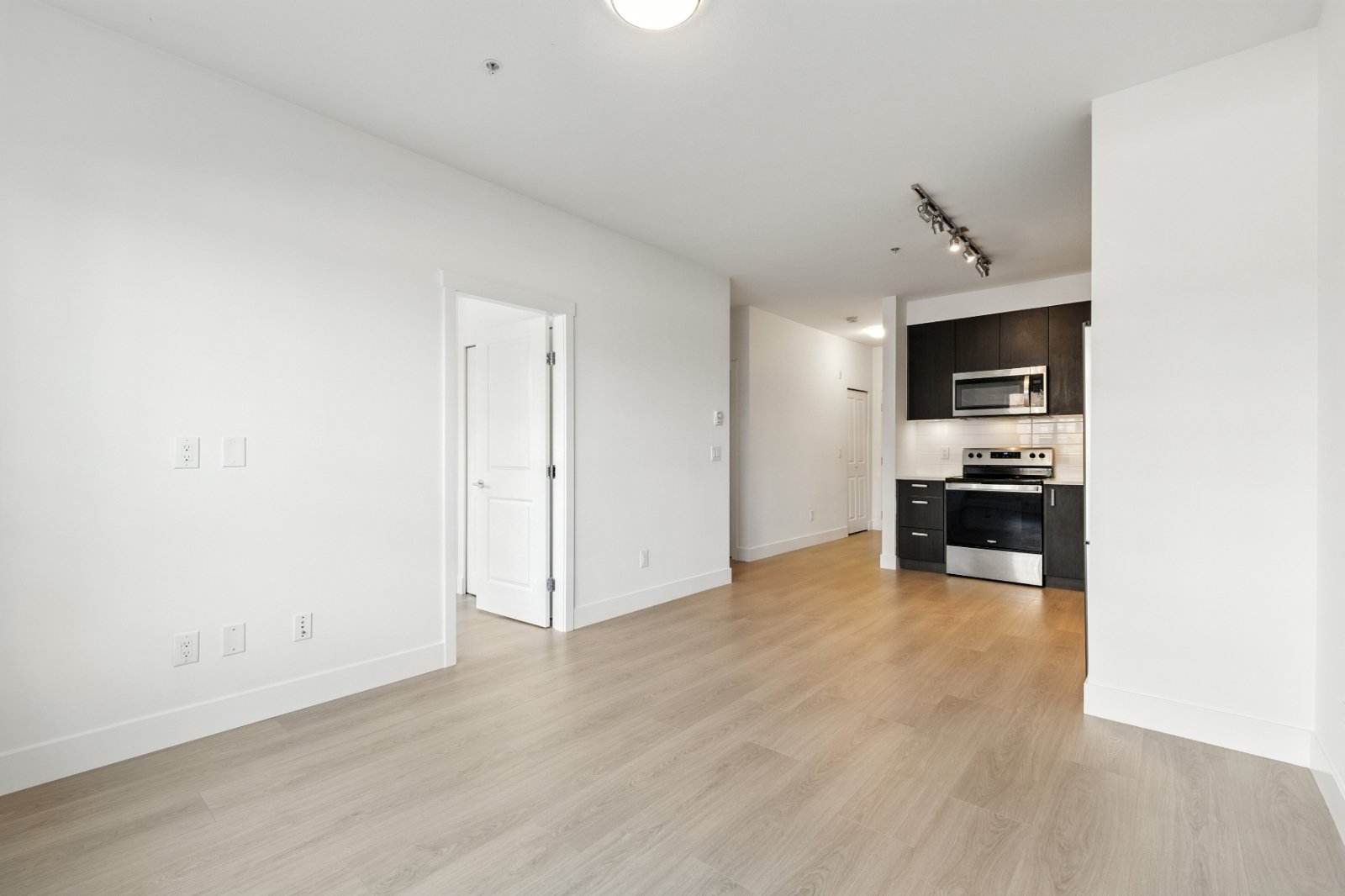 2 Bedroom Apartment for Rent - 13628 81A Ave, Surrey, BC 5