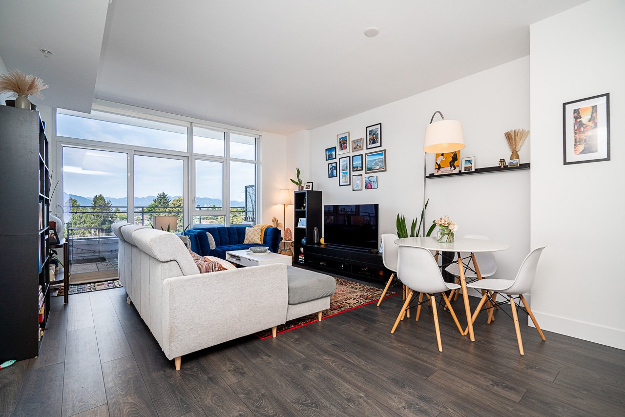 3 Bedroom Apartment for Rent - 2435 Kingsway, Vancouver, BC 2