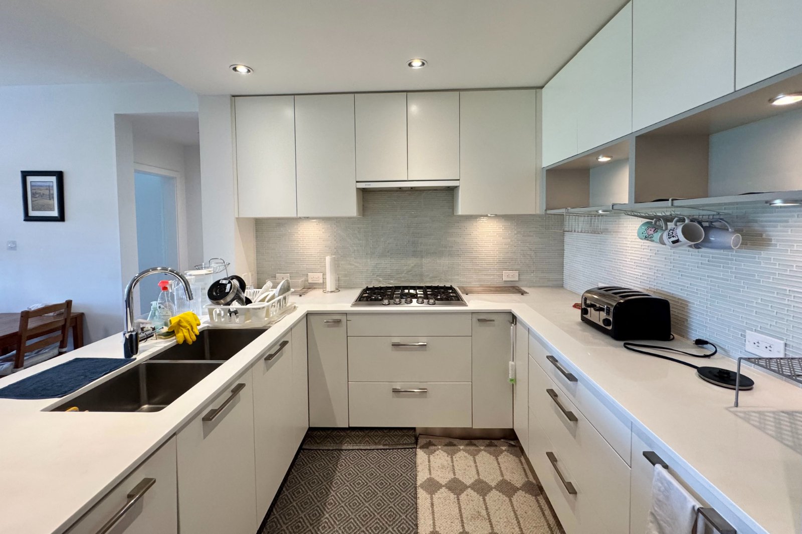 2 Bedroom Apartment for Rent - 4867 Cambie St, Vancouver, BC 3