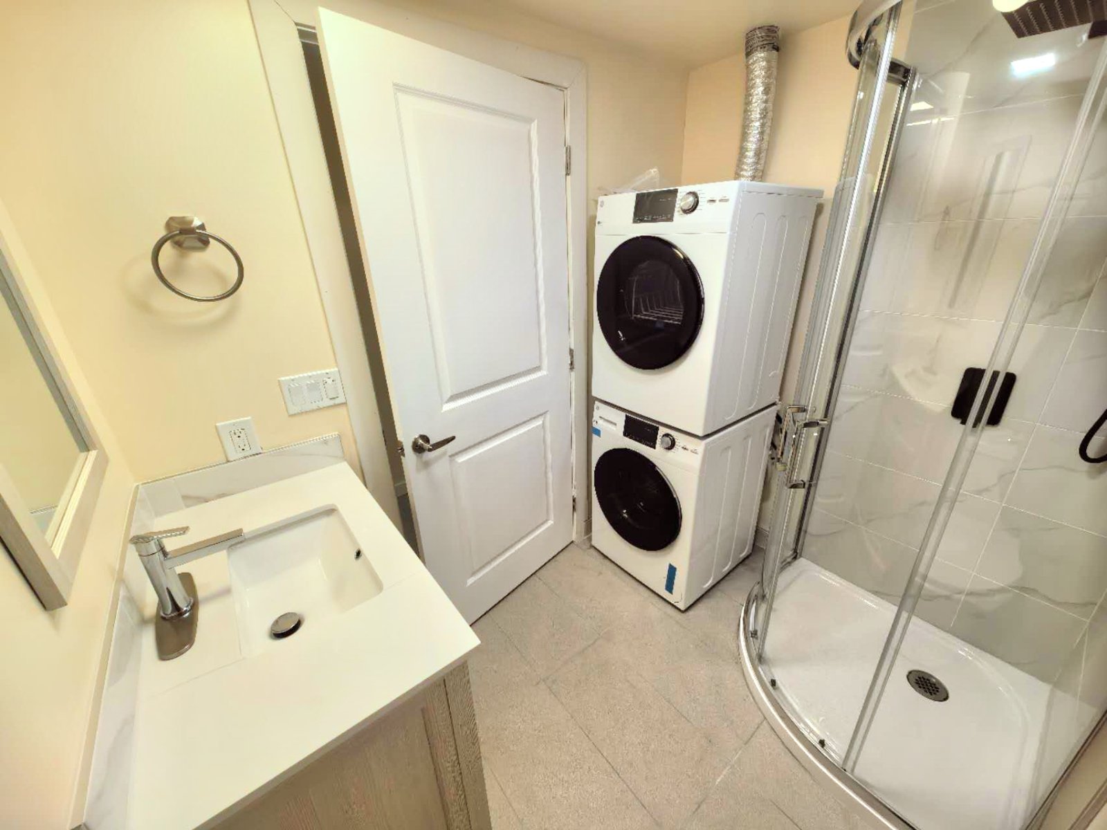 2 Bedroom Basement Suite for Rent - Kilrea Cres, Burnaby, BC 2