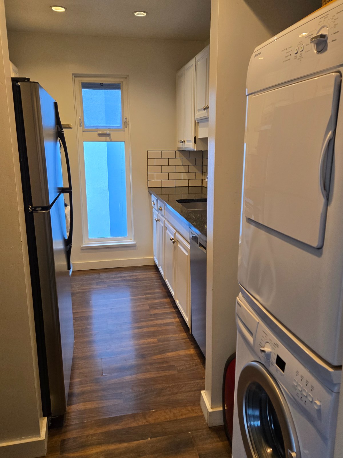 2 Bedroom Apartment for Rent - 1035 11th Ave W, Vancouver, BC 5