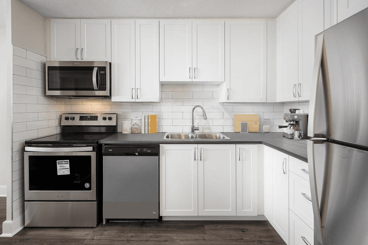 2 Bedroom Apartment for Rent - 102 & 104 Union Blvd, Kitchener, ON 2