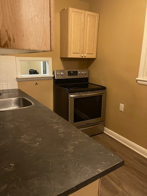 2 Bedroom Apartment for Rent - 45 Ontario Ave, Hamilton, ON 2