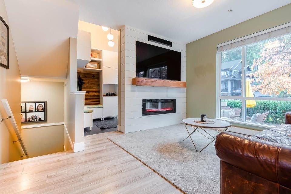 5 Bedroom Townhouse for Rent - 15775 Mountain View Dr, Surrey, BC 4
