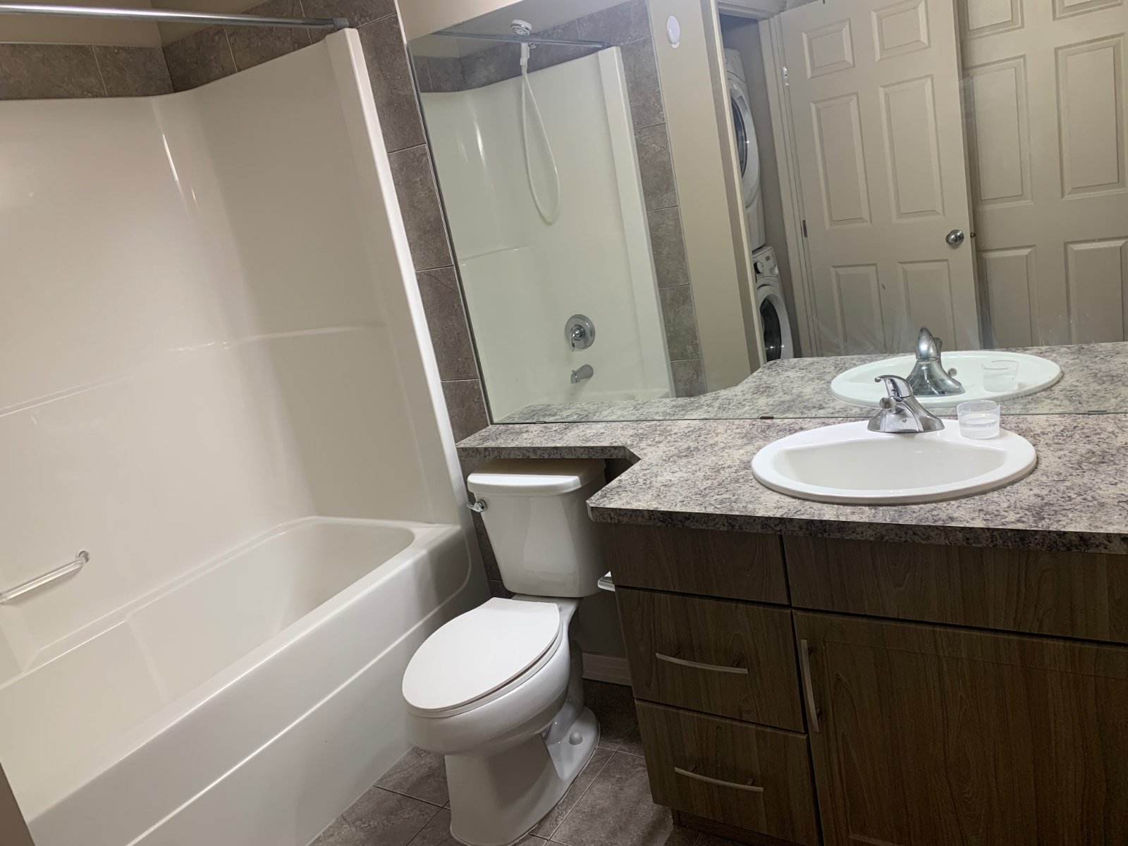 2 Bedroom Private Suite for Rent - 5628 7 Ave SW, Edmonton, AB 5
