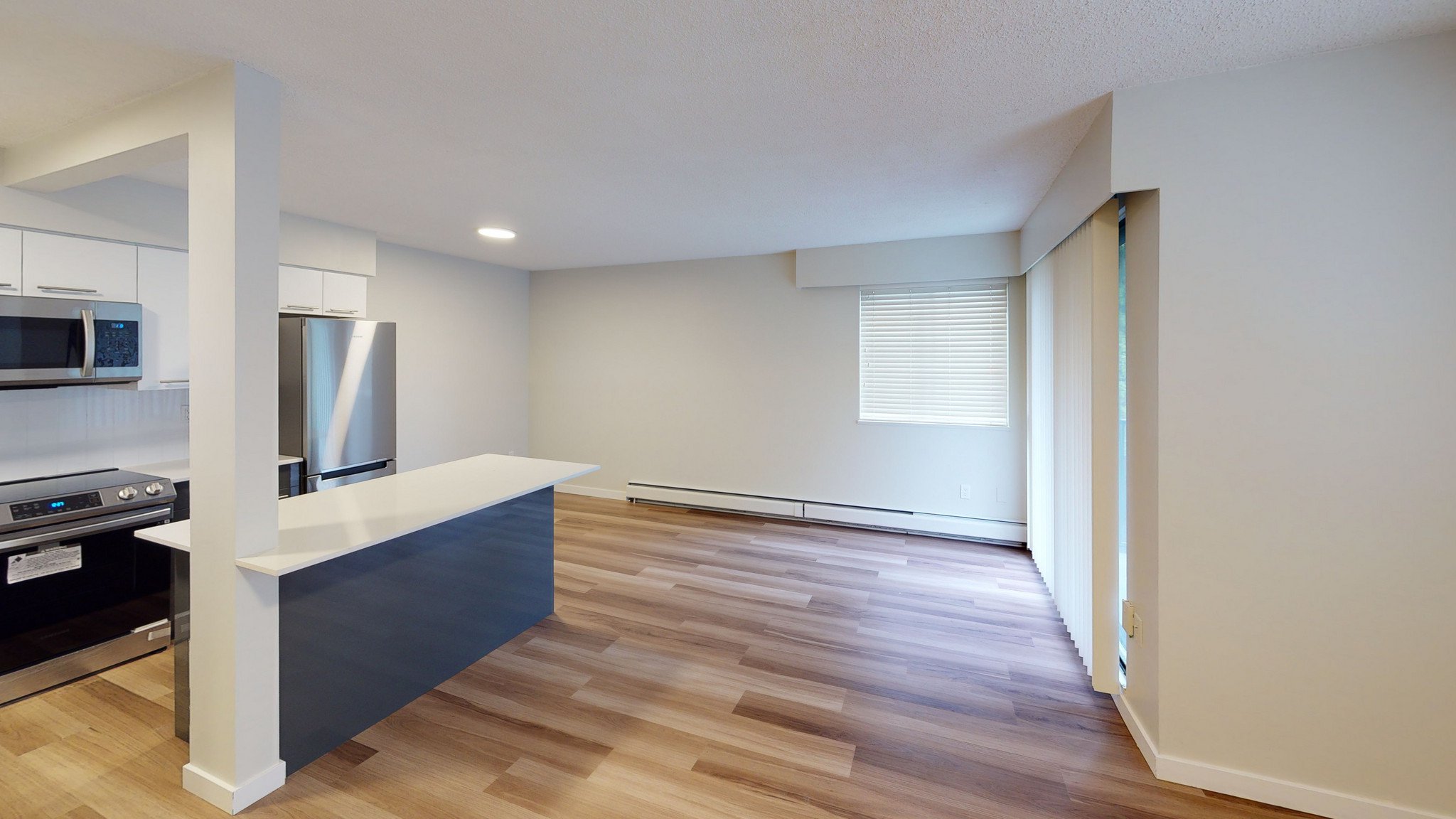 Studio Apartment for Rent - 2244 West 6th Avenue, Vancouver, BC 3