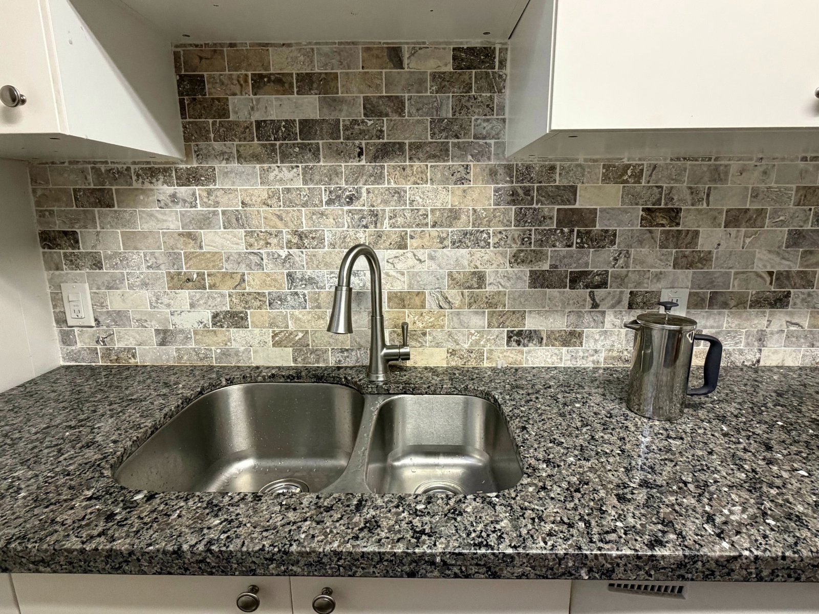 2 Bedroom Apartment for Rent - Baleberry Cres, Etobicoke, ON 3